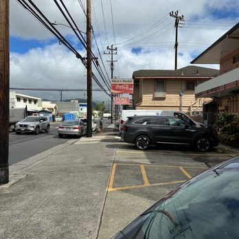 Alicia's Market - view from the limited parking - Grocery Near Me - Honolulu, Hawaii Alicia's Market - view from the limited parking - Grocery Near Me - Honolulu, Hawaii