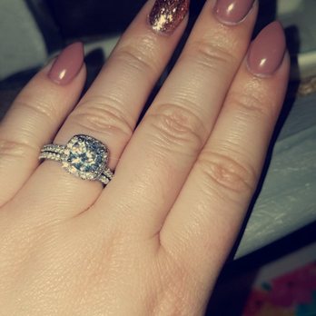 Diva Nails 98 - Nails by Mai - Nail Salons Near Me - East Peoria, Illinois