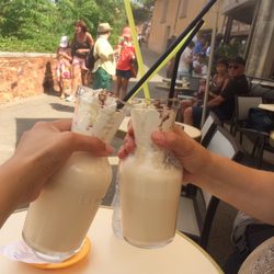 L'Ocrier - Refreshing ice cream shakes in the heat