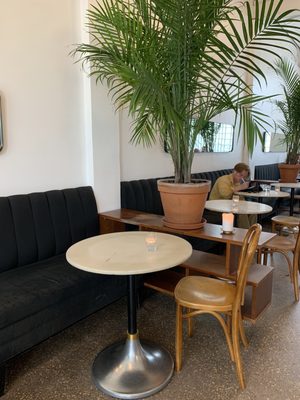 Intermezzo Coffee & Cocktails by null