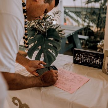 Hawaii Wedding Officiant - Officiants Near Me - Honolulu, Hawaii Hawaii Wedding Officiant - Officiants Near Me - Honolulu, Hawaii