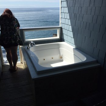 Channel House - The tub and view. - Hotels Near Me - Depoe Bay, Oregon Channel House - The tub and view. - Hotels Near Me - Depoe Bay, Oregon