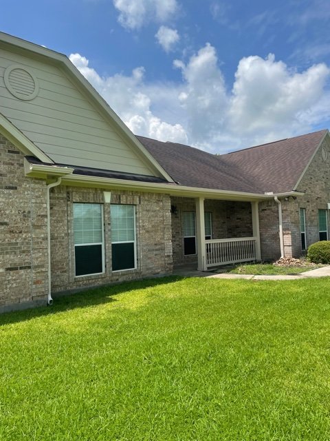 Slide of Precision Seamless Gutters 