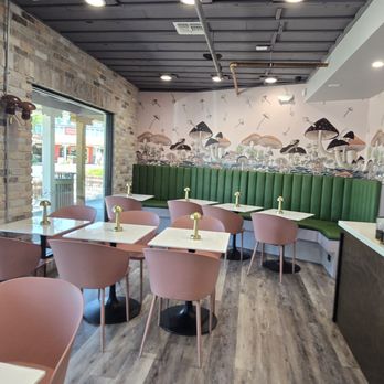 Simply Shroom Cafe - Dining Room - Coffee & Tea Near Me - Scottsdale, Arizona