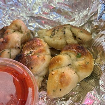 Andrew Bellucci's Pizzeria - GARLIC KNOTS (4) - Pizza Near Me - Astoria, New York Andrew Bellucci's Pizzeria - GARLIC KNOTS (4) - Pizza Near Me - Astoria, New York