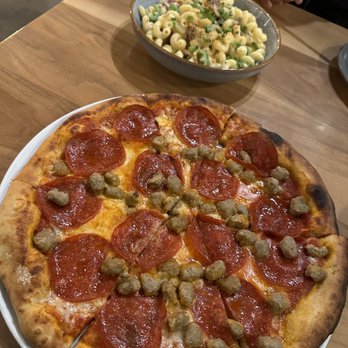 Oscar's Brewing Company - Pizza, Mac and cheese and the breadsticks... to die for - Breweries Near Me - Temecula, California Oscar's Brewing Company - Pizza, Mac and cheese and the breadsticks... to die for - Breweries Near Me - Temecula, California