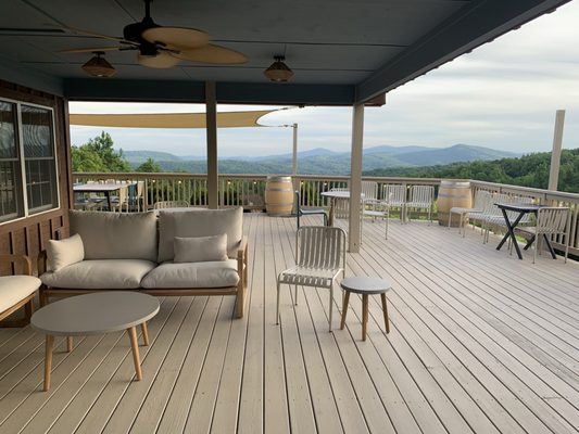 Fox Meadow Vineyards & Winery by null