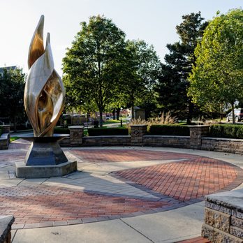 Memorial Park - Landmarks & Historical Buildings Near Me - Arlington Heights, Illinois