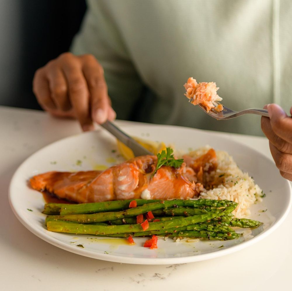 SOCIAL DECK + DINING Updated August 2024 434 Photos & 211 Reviews