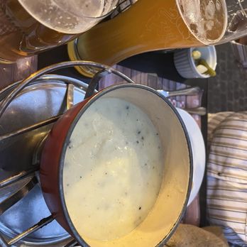 Swiss Chuchi - Truffle cheese - Fondue Near Me - Zürich, ZH Swiss Chuchi - Truffle cheese - Fondue Near Me - Zürich, ZH