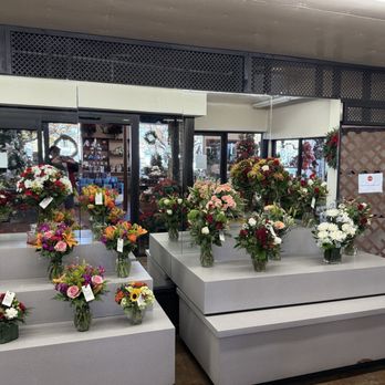 Peoples Flower Shops Main Location - Florists Near Me - Albuquerque, New Mexico Peoples Flower Shops Main Location - Florists Near Me - Albuquerque, New Mexico