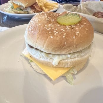 Eat'n Park - Super burger - Breakfast & Brunch Near Me - Indiana, Pennsylvania Eat'n Park - Super burger - Breakfast & Brunch Near Me - Indiana, Pennsylvania
