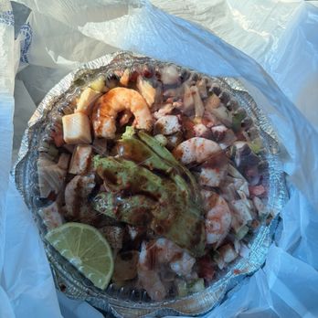 Mariscos El Faro - Mixta tostada - Food Trucks Near Me - Los Angeles, California Mariscos El Faro - Mixta tostada - Food Trucks Near Me - Los Angeles, California