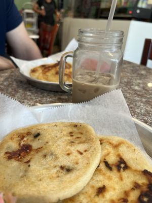 Ricas Pupusas & Mas by null