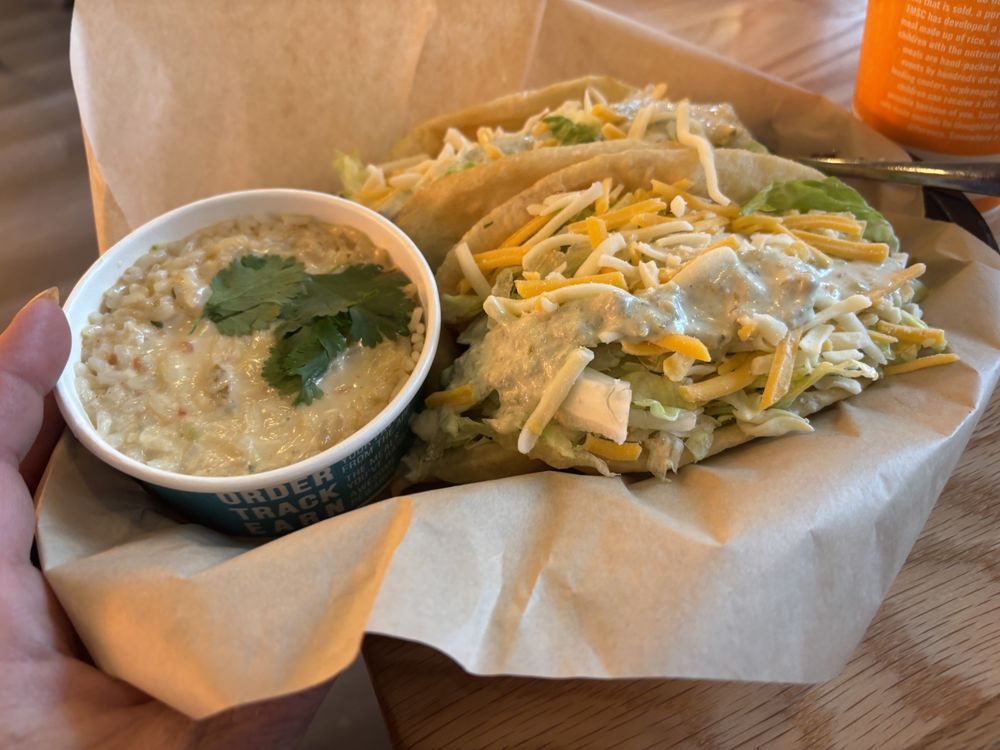 Food from Tacos 4 Life