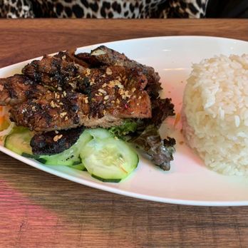 Wonder Pho - L23 a on the lunch menu - Grilled porkchop com - Vietnamese Near Me - New York, New York Wonder Pho - L23 a on the lunch menu - Grilled porkchop com - Vietnamese Near Me - New York, New York