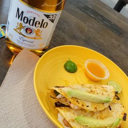 Mr. Clamato - Tacos gobernador