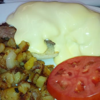 Olde Village Bistro - Steak and Eggs Benedict - Breakfast & Brunch Near Me - Markham, Ontario