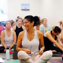 Ānanda Yoga - Community