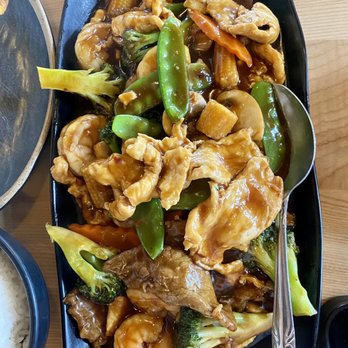 Five Spice Kitchen - garden seasonal vegetable combo - Chinese Near Me - Roselle, Illinois