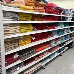 dd's DISCOUNTS - Just an example of how clean they keep it