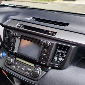Steam Green - Dash looks brand new again - Auto Detailing Near Me - University Place, Washington