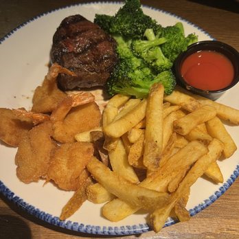 Red Lobster - Seafood Near Me - Stockton, California