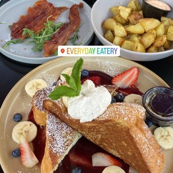 Everyday Eatery - French toast and Bacon - Cafes Near Me - Irvine, California Everyday Eatery - French toast and Bacon - Cafes Near Me - Irvine, California