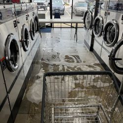 Coin Laundry - Several washers and dryers have signed on them that say out of order. This particular one did not have that sign on it.