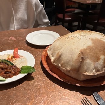 Bosphorous - Winter Garden - Delicious naan with humus and sautéed eggplant spreads.  Yum!! - Middle Eastern Near Me - Winter Garden, Florida