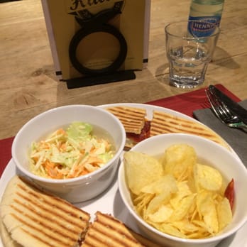 Hallo - Hard Salami and mozzarella cheese panini. Served with Slaw and Chips. Delicious. - Cafes Near Me - Zürich, ZH