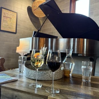 Decanter Tasting Room - Wine Tasting Room Near Me - Sedona, Arizona Decanter Tasting Room - Wine Tasting Room Near Me - Sedona, Arizona