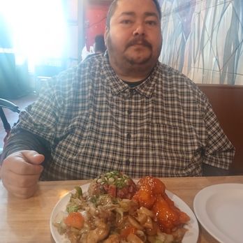 New China Cafe - Having lunch with my Primo. - Chinese Near Me - Fresno, California New China Cafe - Having lunch with my Primo. - Chinese Near Me - Fresno, California