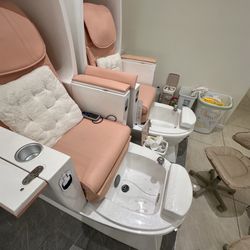 Pacfe Nails & Spa