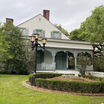 The Myrtles - So beautiful and we both felt something while there - Bed & Breakfast Near Me - Saint Francisville, Louisiana