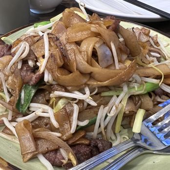 New Broadway Bistro - Chinese Near Me - Millbrae, California