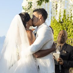 The Greystone Castle - I do, kiss, #bride #groom #wedding