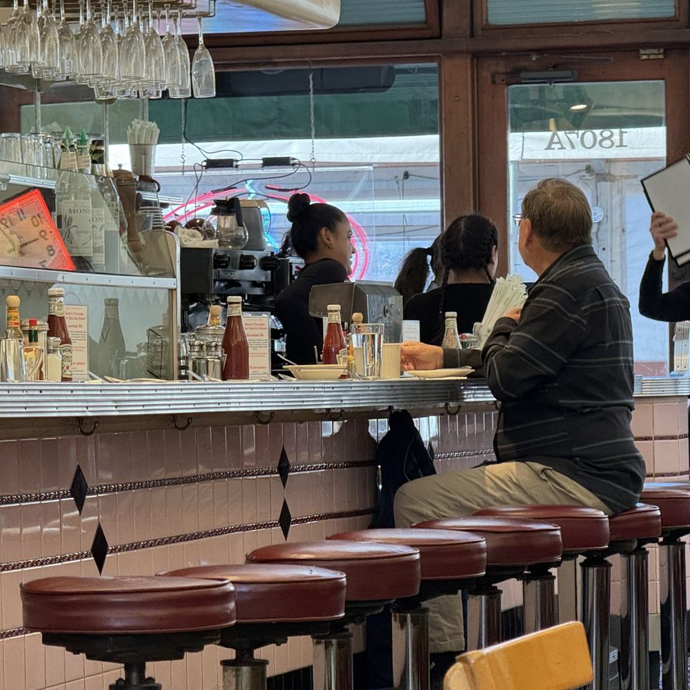 Oceanview Diner - Sandwiches Near Me - Berkeley, California