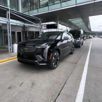 Premiummtl Limousine - Limos Near Me - Dorval, Quebec