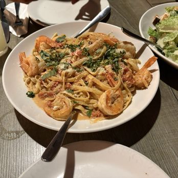 Del Lusso - Fettuccine Ai Gamberi Rosso - Pizza Near Me - Carlsbad, California Del Lusso - Fettuccine Ai Gamberi Rosso - Pizza Near Me - Carlsbad, California