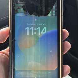 iRepairBirmingham - Cracked iPhone 14 Screen Repair in Birmingham - iRepairBirmingham