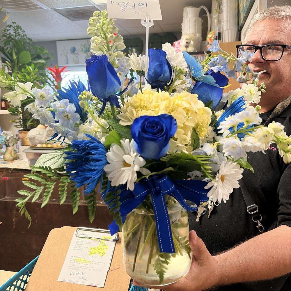 Treasures To Adore - One of the arrangements - Florists Near Me - Humble, Texas Treasures To Adore - One of the arrangements - Florists Near Me - Humble, Texas