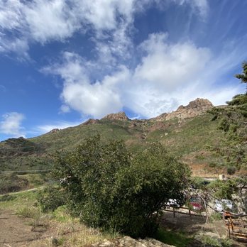 Circle X Ranch - Grotto trail view - Hiking Near Me - Malibu, California