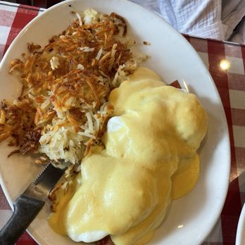 Renton Countryside Cafe - Eggs Benedict w/ ham - Breakfast & Brunch Near Me - Renton, Washington Renton Countryside Cafe - Eggs Benedict w/ ham - Breakfast & Brunch Near Me - Renton, Washington