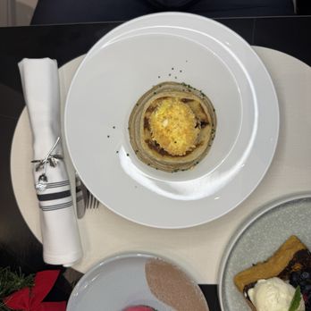 Epos Café & Restaurant - Epos Royal Benedict - French Near Me - Toronto, Ontario Epos Café & Restaurant - Epos Royal Benedict - French Near Me - Toronto, Ontario