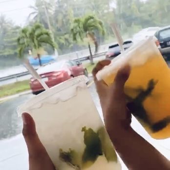 Luquillo Kiosks - Classic Mojito & Parcha Mojito - Seafood Near Me - Luquillo, Puerto Rico