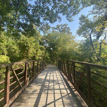 Winnwood Park - The bridge on the walking trail - Parks Near Me - Dallas, Texas Winnwood Park - The bridge on the walking trail - Parks Near Me - Dallas, Texas
