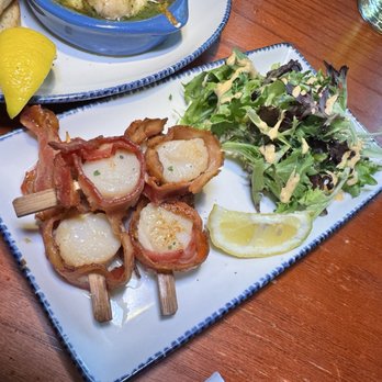 Red Lobster - Bacon-Wrapped Sea Scallops - Seafood Near Me - Scarborough, Ontario Red Lobster - Bacon-Wrapped Sea Scallops - Seafood Near Me - Scarborough, Ontario