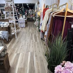 Lovin Florist - Beautiful selection of merchandise