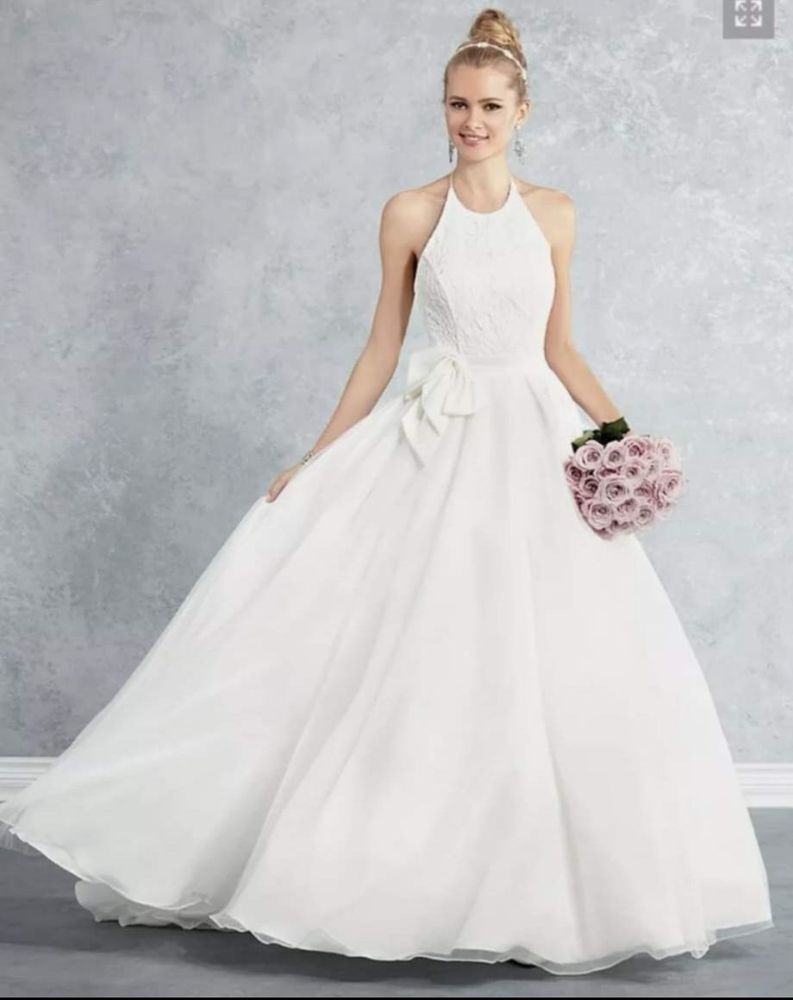 LOVIE’S RECYCLED WEDDINGS Updated August 2024 36 Photos 926 S